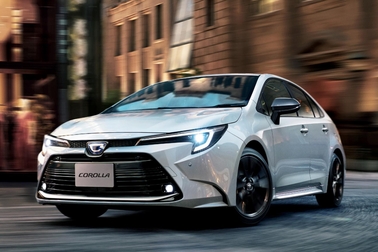 W×B(ハイブリッド車・2WD)