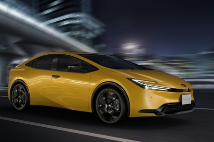 特別仕様車 G プラグインハイブリッド車 “Night Shade”（ベース車両はG プラグインハイブリッド車）