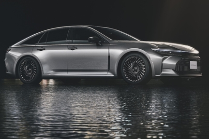 Z（ハイブリッド車）