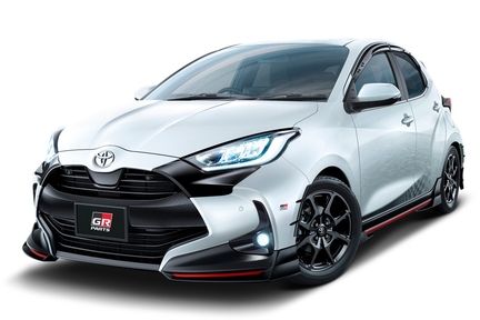 【260401】ヤリス　accカタログ画像