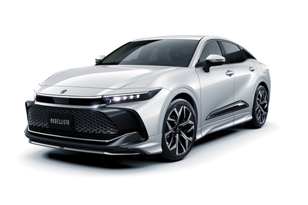 【260409】クラウン（クロスオーバー）　accカタログ画像